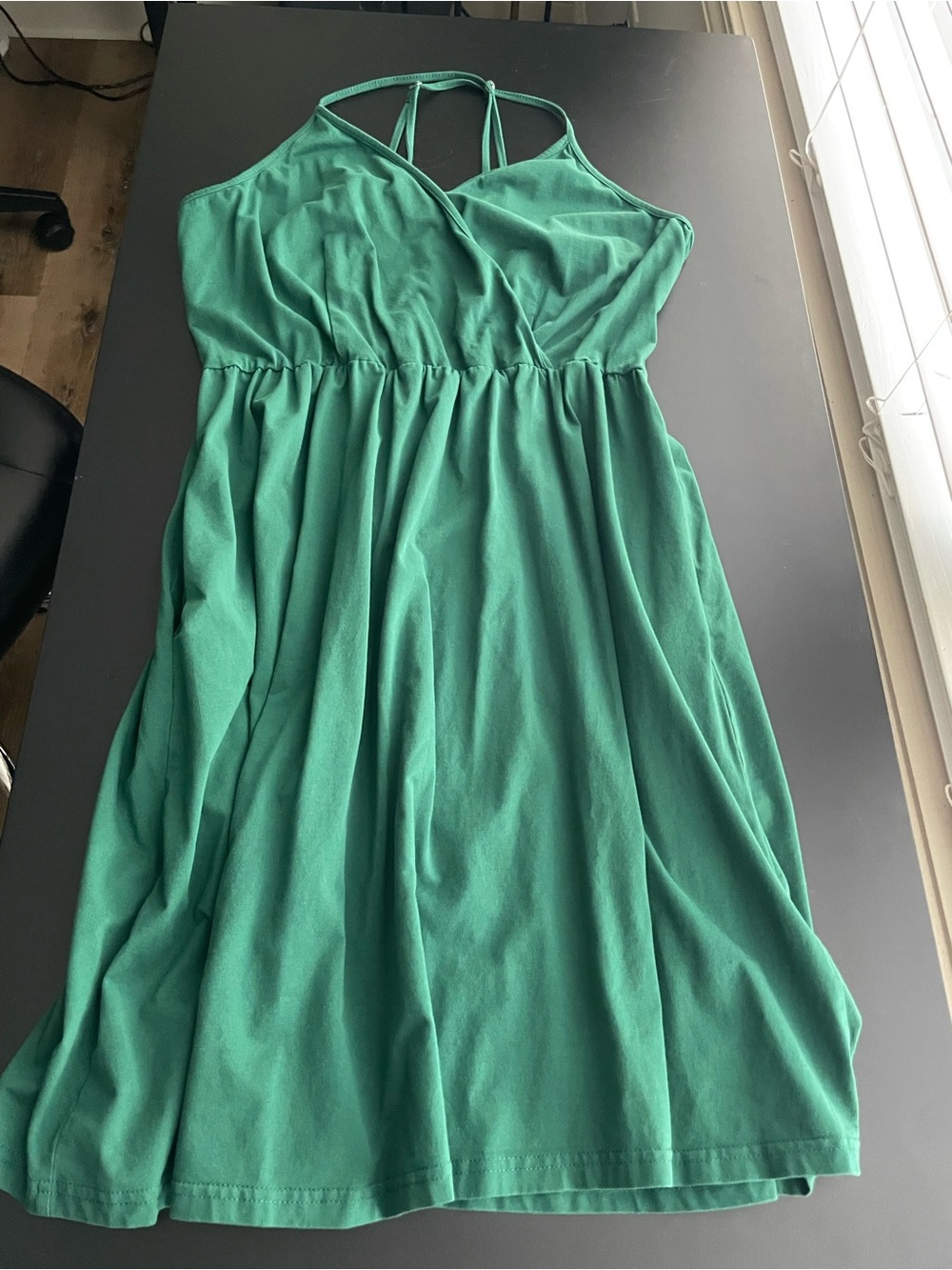 Womenโs Green Strappy Sundress